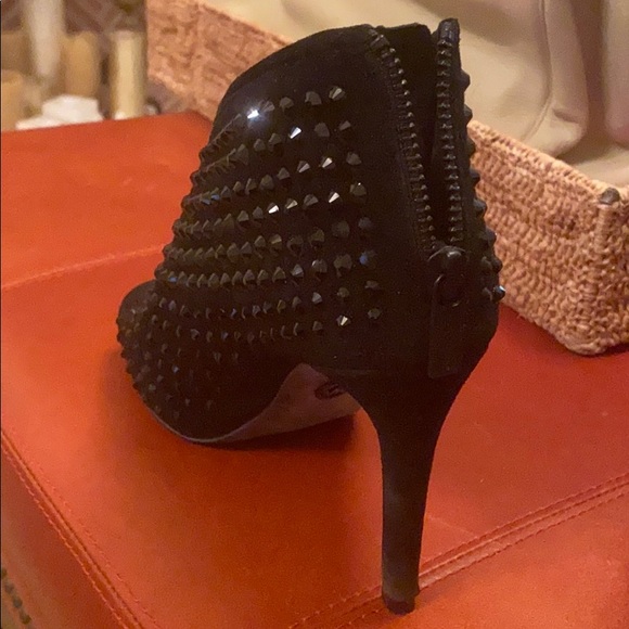 Michael Kors Heels 👠 - Picture 3 of 7